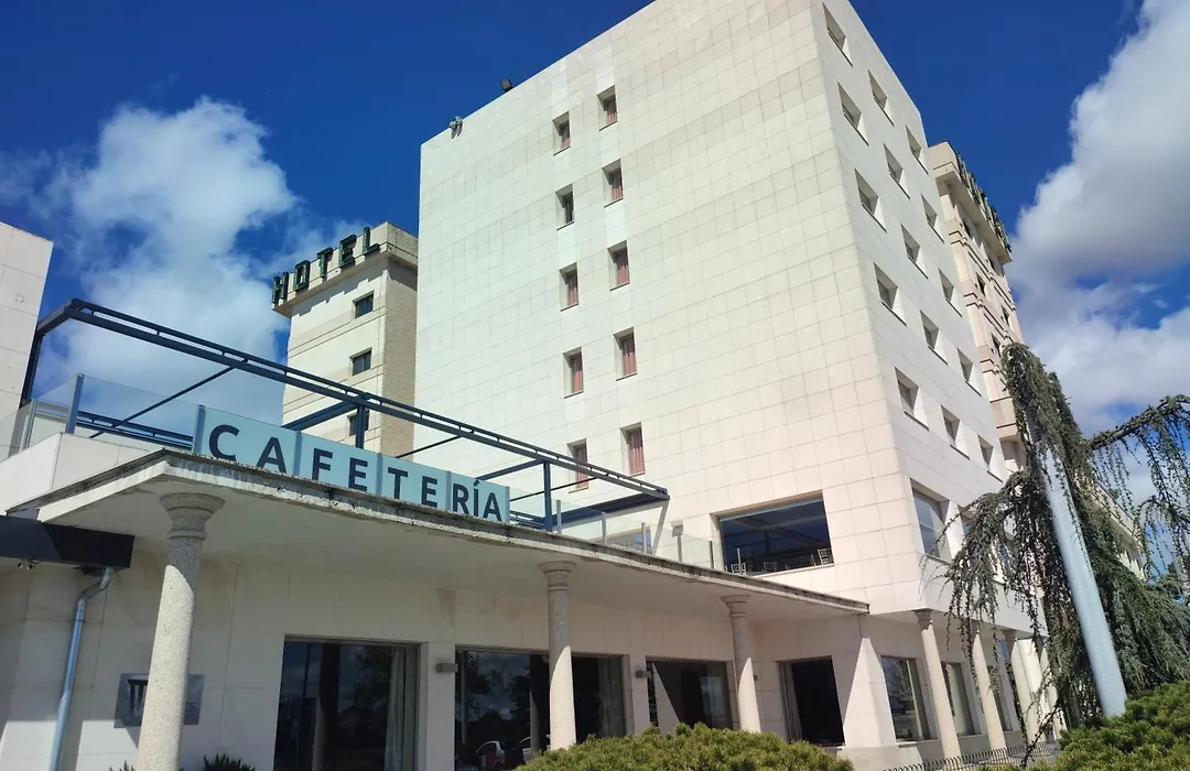 Hotel Sercotel Cuatro Postes-1